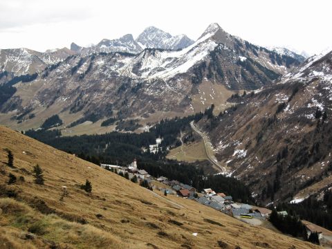 Blick hinab auf Oberdamüls