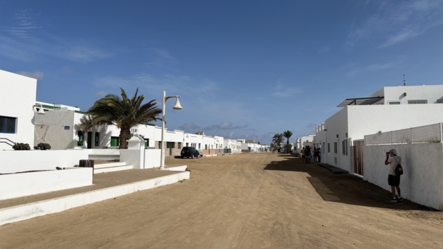 Auf La Graciosa gibt es keine geteerten Straßen Auf La Graciosa gibt es keine geteerten Straßen