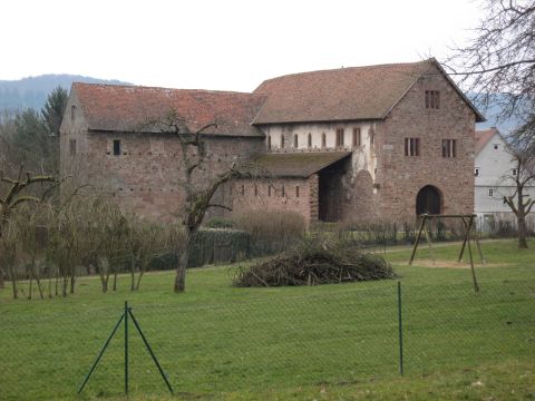 Alemannenweg – Einhardsbasilika – Vierstöck