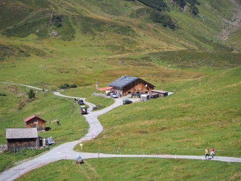 Rundtour zur Oberdamülser Alpe