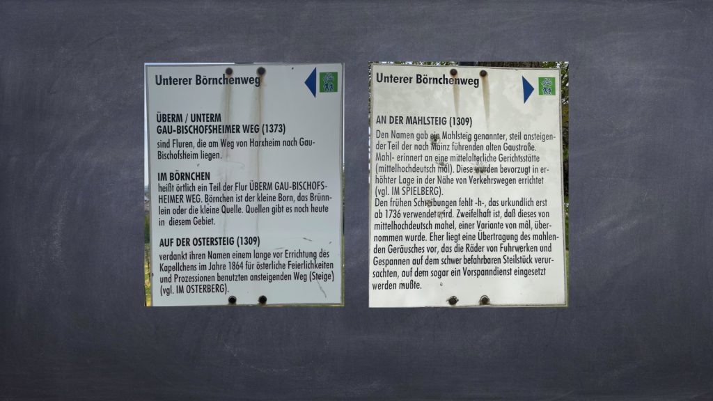 Schilder des Harxheimer Rundwanderweges