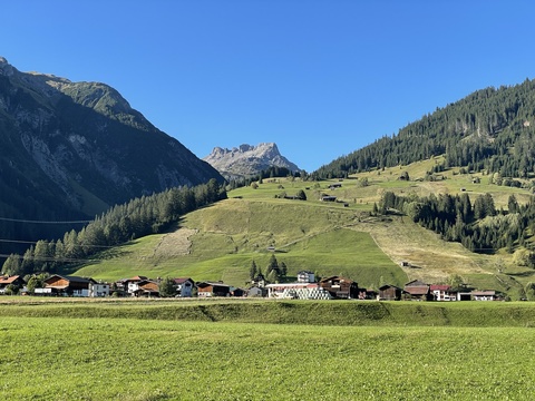 Von Holzgau zur Sonnalm an der Jöchelspitze