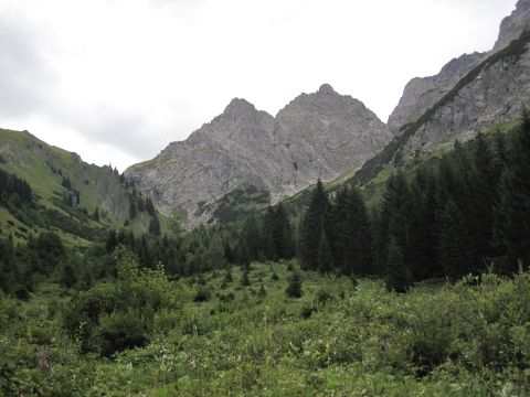 Runde durch das Bärgunttal