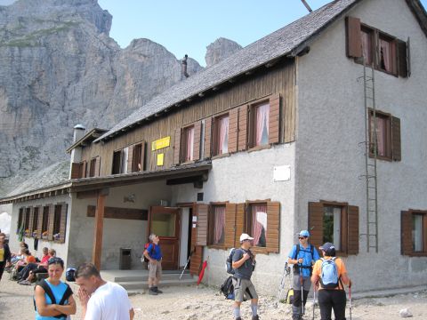 Rifugio A. Sonino al Coldai