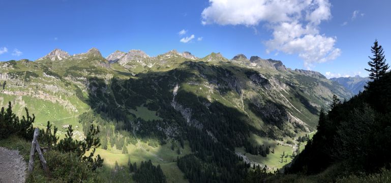 Grenzsteinrunde