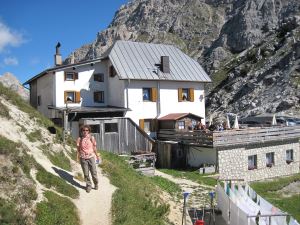 Rifugio Passo Valparola